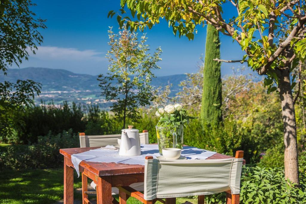 Odina Agriturismo Loro Ciuffenna Kültér fotó