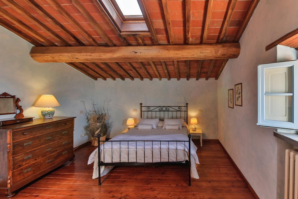 Odina Agriturismo Loro Ciuffenna Szoba fotó