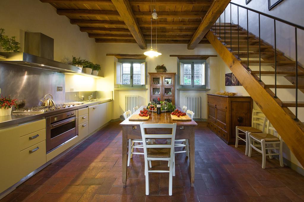 Odina Agriturismo Loro Ciuffenna Szoba fotó